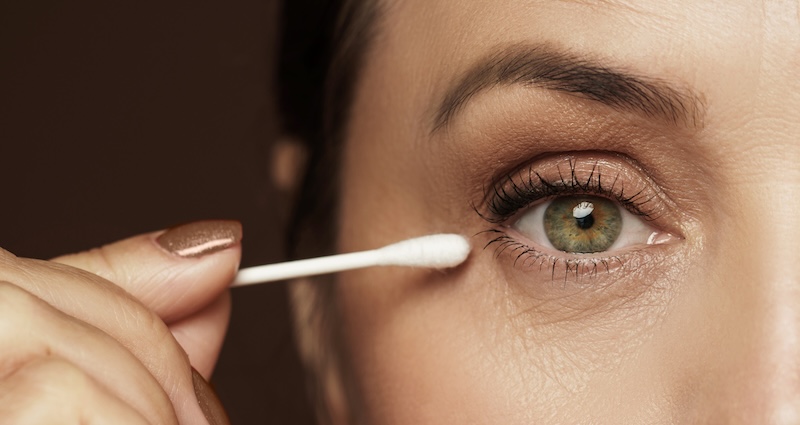 Get Your Clients Event Ready with High-Quality Cosmetic Swabs